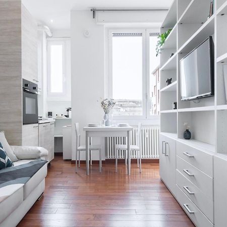 Nice And Cozy Studio In Porta Romana By Easylife Milan Extérieur photo